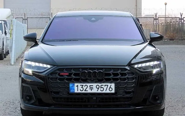 인천외제중고차사이트 A8 (D5) 55 TFSI 콰트로 LWB 매물 사진 11 - 2022/10 60,732km